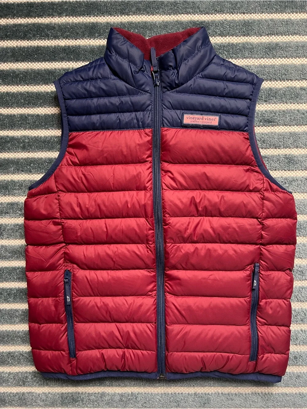 EUC Vineyard Vines Boys Puffer Vest size L